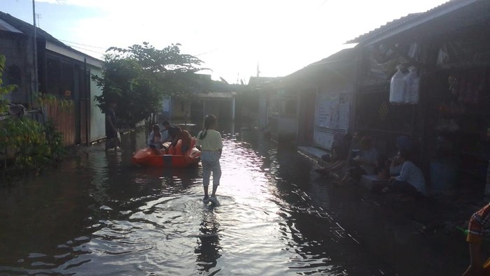 871 Warga Masih Mengungsi Akibat Banjir di Kabupaten Serang