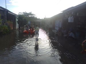871 Warga Masih Mengungsi Akibat Banjir di Kabupaten Serang