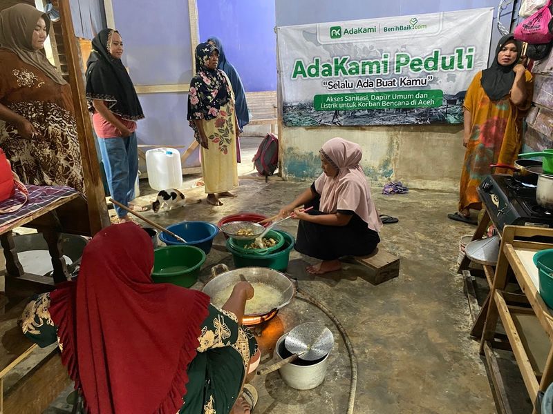 AdaKami salurkan bantuan korban bencana di Sumatera.