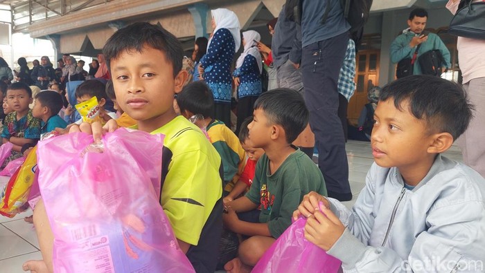 Kerinduan Bocah Korban Longsor Cisarua untuk Kembali Sekolah