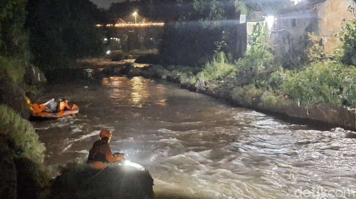 Anak 8 Tahun Hanyut Saat Renang di Sungai Cisadane Bogor