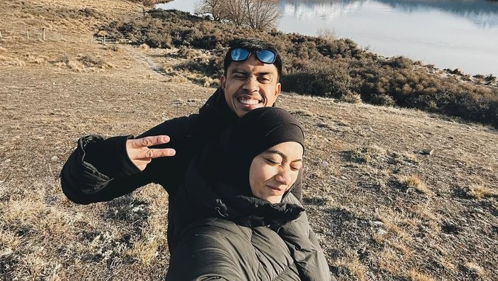 Ayudia Bing Slamet & Ditto