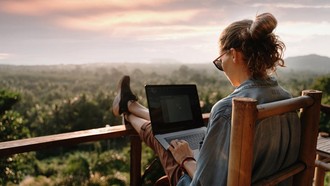 Traveler, Ini 13 Pekerjaan yang Bisa Mengajakmu Keliling Dunia