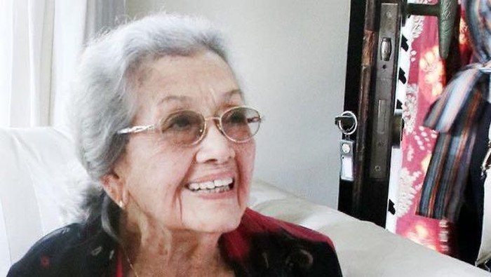 Istri Kapolri ke-5 Jenderal (Purn) Hoegeng Iman Santoso, Meriyati Roeslani Hoegeng