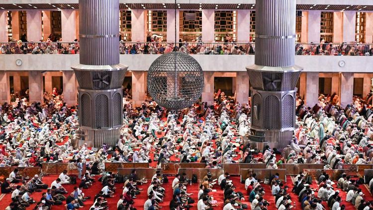 Jelang Ramadhan, Jamaah Gelar Doa dan Yasinan di Masjid Istiqlal