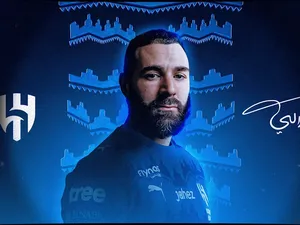 Karim Benzema Gabung ke Al Hilal