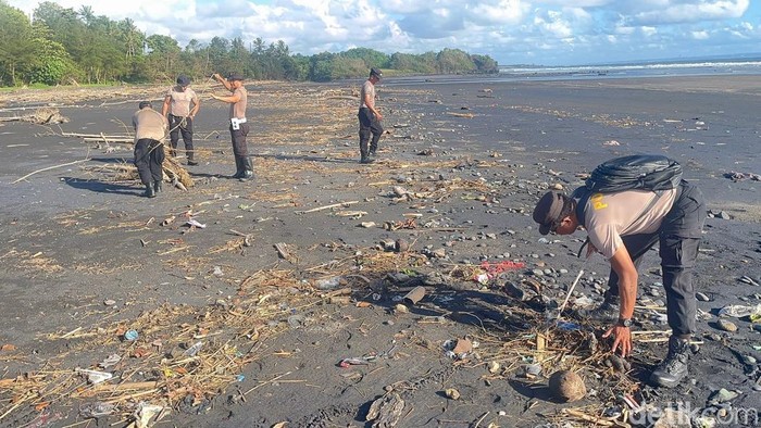 Disentil Prabowo, Pantai-pantai di Bali Mulai Dibersihkan