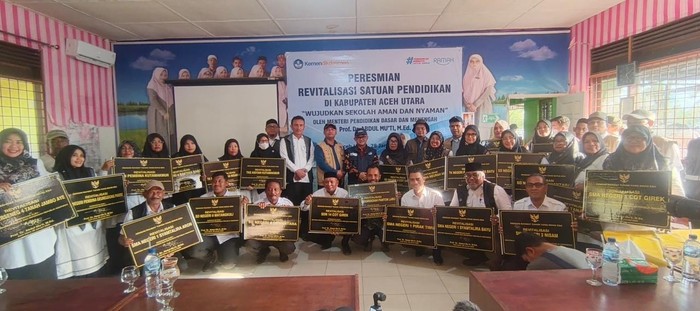 Mendikdasmen Resmikan Sekolah Hasil Revitalisasi di Aceh
