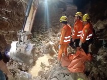 Video: Tambang Timah di Babel Longsor, 5 Pekerja Tewas-2 Hilang