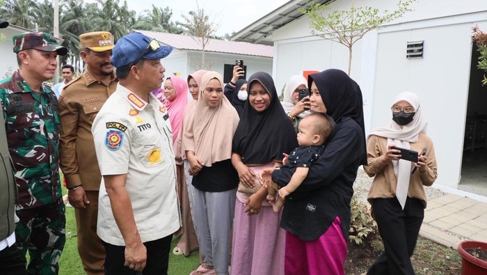 Tito Tinjau Huntara di Aceh Tamiang, Pastikan Pengungsi Hidup Layak
