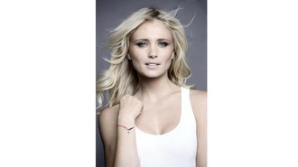 Terseret Epstein Files, Model Yfke Sturm Akui Salah Menilai Jeffrey Epstein