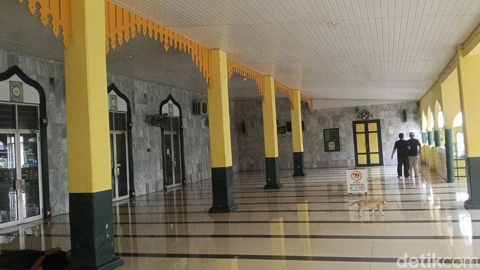 Arti Motif Lebah Bergantung dalam Budaya Melayu dan Filosofinya