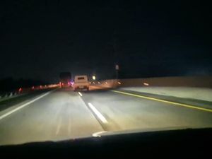 Tertangkap! Aksi Polisi Kejar-kejaran dengan Pencuri Pikap di Tol Probolinggo
