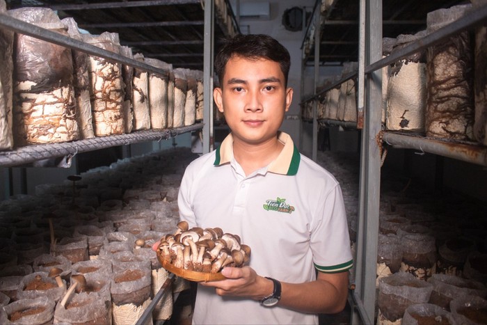 Punya 3 Gelar Sarjana, Pria Ini Lebih Pilih Budidaya Jamur