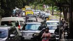 Proyek Galian Bikin Macet Parah, Pengendara Bisa Terjebak Lebih dari Sejam di Veteran Raya