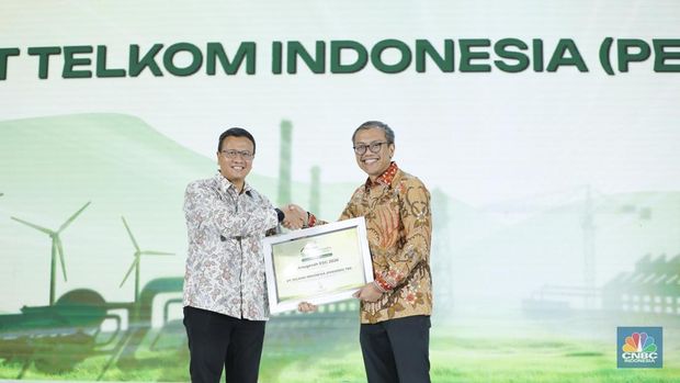 PT Telkom Indonesia (Persero) Tbk meraih anugerah ESG 2026 dalam acara ESG Sutainability Forum 2026 di Jakarta, Selasa (3/2/2026). (CNBC Indonesia Tri Susilo)