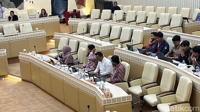 Rapat di DPR, Pakar Ingatkan Hindari Pemilu E-Voting karena Rawan Diretas