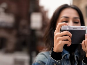 Tak Perlu Tunggu Punya Apple, Teleconverter Kit ini Bisa Dipakai di iPhone