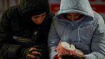 Serangan Rusia Menggila, Warga Kyiv Berlindung di Stasiun Metro di Tengah Suhu Ekstrem