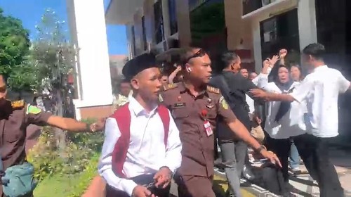 Sidang perdana kasus pembunuhan di Pantai Nipah Lombok Utara, NTB dengan terdakwa Radiet Adiansyah alias Radit berlangsung di PN Mataram, Selasa (3/2/2026). (Istimewa).