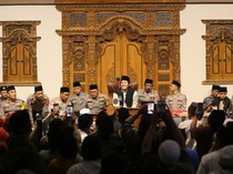 Polisi Gandeng Gus Iqdam Ajak Santri dan Warga Patuh Lalu Lintas