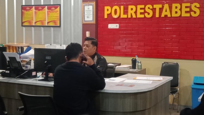 Lacak GPS, Suami di Palembang Gerebek Istrinya dengan Pria Lain di Homestay