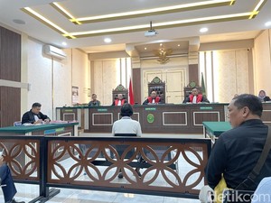 Sidang Perkara Penghalangan Jurnalis di Pati Putar Video Kejadian