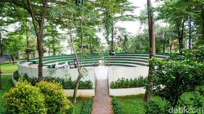 Taman Kopi Jadi Ruang Santai Warga Pasar Rebo