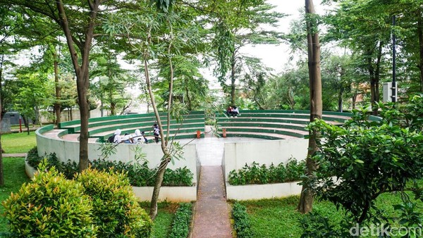 Taman Kopi Jadi Ruang Santai Warga Pasar Rebo
