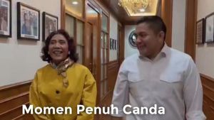 Video: Momen Seskab Teddy Bertemu Susi Pudjiastuti