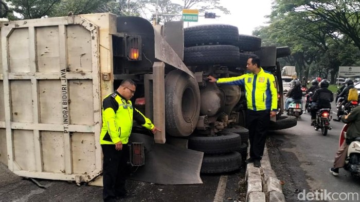 Penyebab Kemacetan di Jalan Soekarno Hatta Bandung Pagi Ini