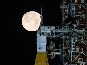Langka! Astronaut Artemis II Alami Gerhana Matahari Pribadi di Balik Bulan