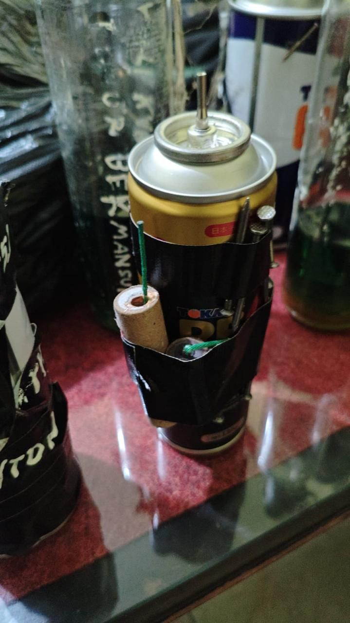 Barang bukti ditemukan dari siswa SMP yang lempar molotov di Kalbar (dok. Istimewa)