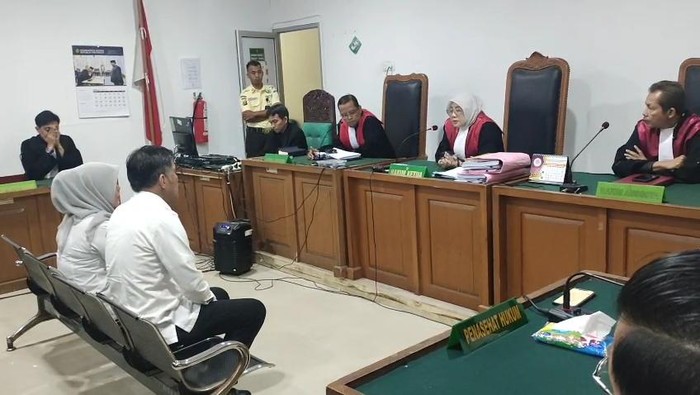 Eks Wawako Palembang Fitrianti dan Suami Divonis 7 Tahun 6 Bulan Penjara