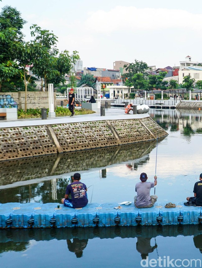 Embung Pekayon Jadi Ruang Hijau Favorit Warga Jakarta Timur