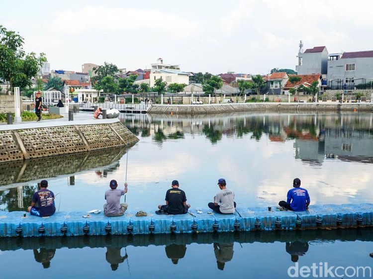 Embung Pekayon Jadi Ruang Hijau Favorit Warga Jakarta Timur