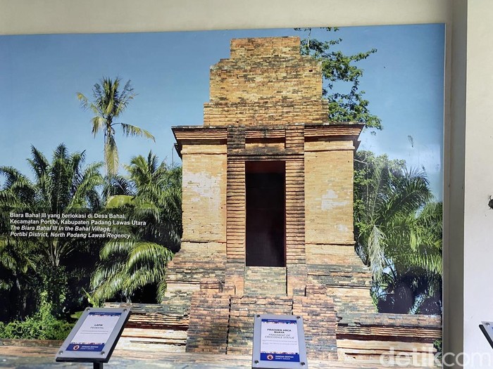 Foto candi di Palas yang dipajang di Museum Negeri Sumut (A.Fahri/detikcom)