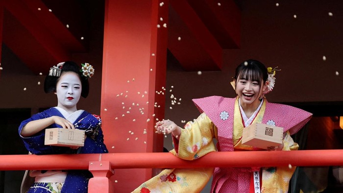 Tradisi Lempar Kacang Meriahkan Perayaan Setsubun di Tokyo