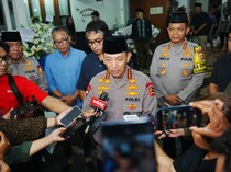 Melayat ke Rumah Duka, Kapolri Kenang Pesan Mendalam dari Eyang Meri Hoegeng