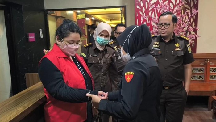 Kejati Jatim Tahan 1 Tersangka Baru Dugaan Korupsi Sarpras SMK 2017