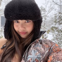 Usai bergabung menjadi global ambassador Nike, Lisa BLACKPINK langsung membuat gebrakan fenomenal. Alhasil unggahan fotonya ramai dikomentari penggemar yang terpana. Foto: dok. Instagram @lalalalisa_m