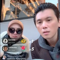 Momen Kocak Syahrini & Reino Barack Live TikTok, Cincin Berlian Bikin Salfok