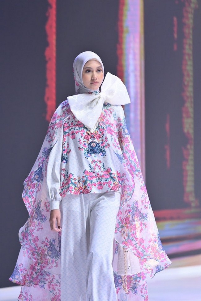 Koleksi lengkap yang terdiri dari busana wanita, mukena, hingga menswear telah tersedia di 17 toko resmi Mandjha Hijab di seluruh Indonesia serta kanal digital terverifikasi. Foto: Dok. Mandjha Ivan Gunawan.