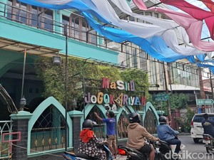 Masjid Jogokariyan Sediakan 3.800 Takjil Gratis Tiap Hari Selama Ramadan