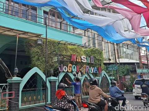 Suasana persiapan Masjid Jogokariyan, Mantrijeron, Kota Jogja menyambut Bulan Ramadan, Rabu (4/2/2026).