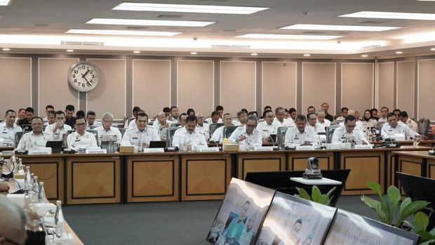 Menteri Imipas Agus Andrianto saat RDP dengan Komisi XIII DPR