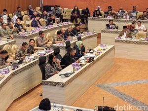 Menteri PU Minta Tambah Anggaran Rp 37 T buat Bangun Jalan-Sekolah Rakyat