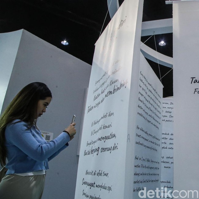 Peringati Hari Kanker Sedunia, Penyintas Berbagi Lewat Karya Seni