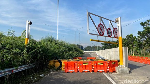 Penampakan Exit Tol KM 194 Gedebage saat ini.