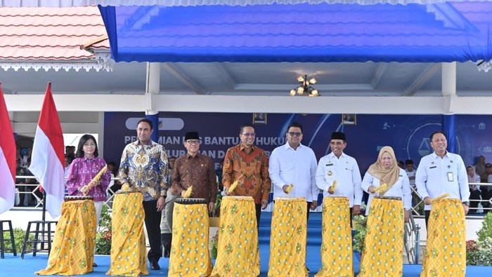 Mendes Yandri Minta Kades se-Sulteng Sukseskan Posbankum dan Desa Bersinar